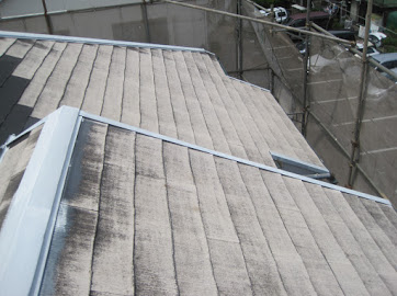 神奈川県横須賀市にて屋根塗装用の現場調査。
