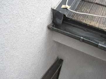 神奈川県三浦市にて外壁塗装用の補修作業？