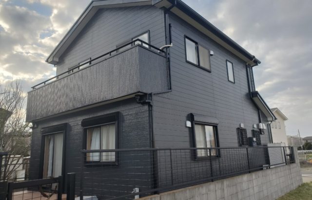 神奈川県逗子市　外壁塗装　屋根塗装　コーキング工事