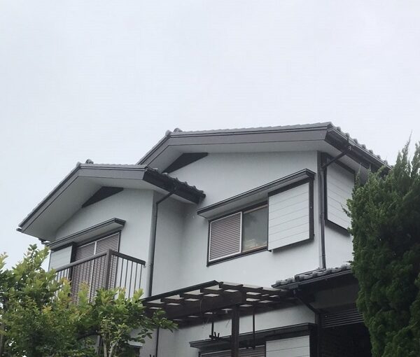 神奈川県横須賀市　外壁塗装　2回目以降の塗装工事の注意事項　関西ペイント　セラMシリコンIII (1)