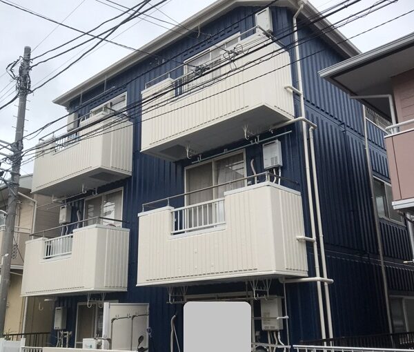 神奈川県三浦市　外壁塗装　屋根塗装　アパート　塗装で高級感のある外観に。 (1)