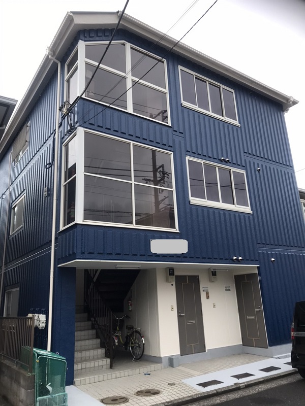 神奈川県三浦市　外壁塗装　屋根塗装　アパート　塗装で高級感のある外観に。 (2)