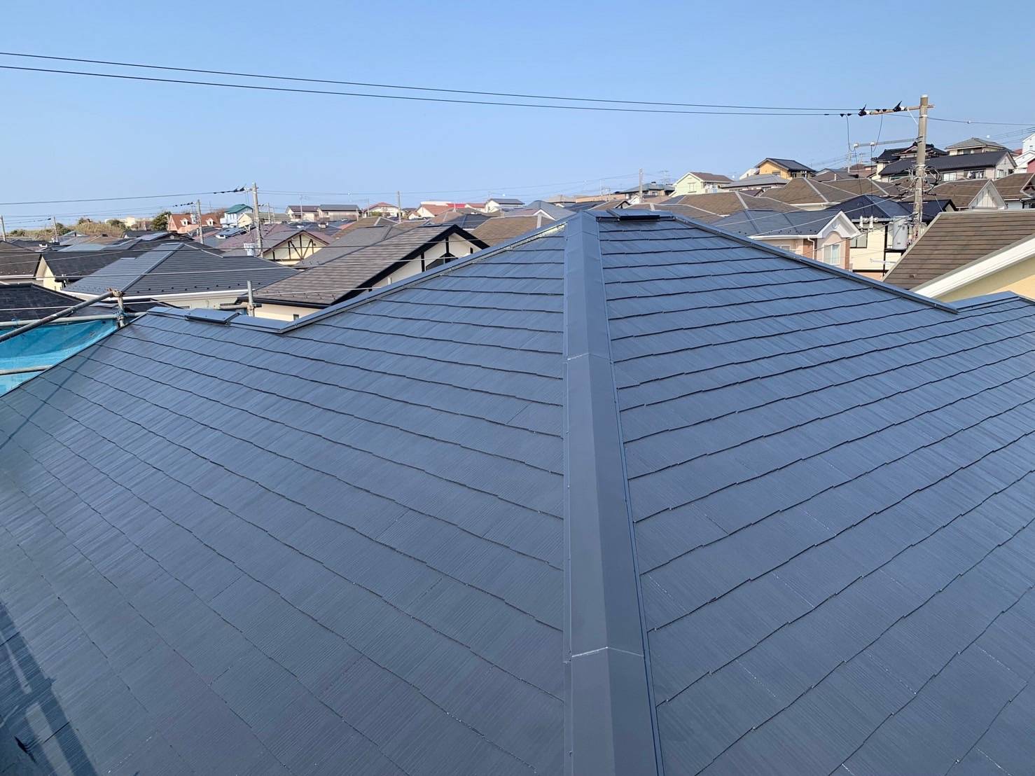 神奈川県三浦市　屋根塗装工事　ケラバ水切りのコーキング充填〜施工後