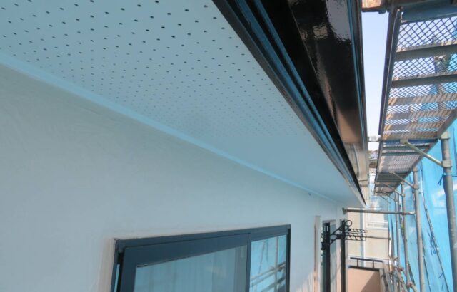 神奈川県三浦市　屋根・外壁塗装工事　破風板の塗装も大事！腐食に注意！