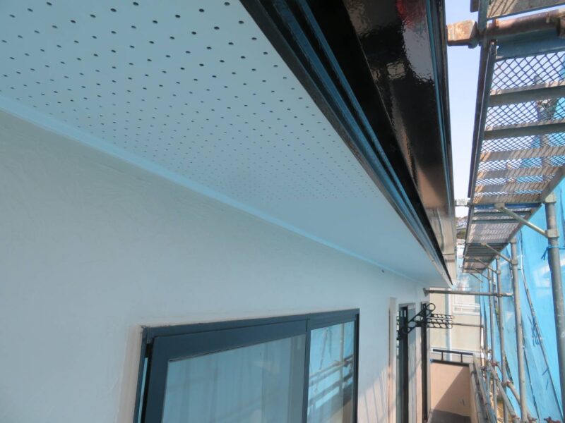 神奈川県三浦市　屋根・外壁塗装工事　破風板の塗装も大事！腐食に注意！