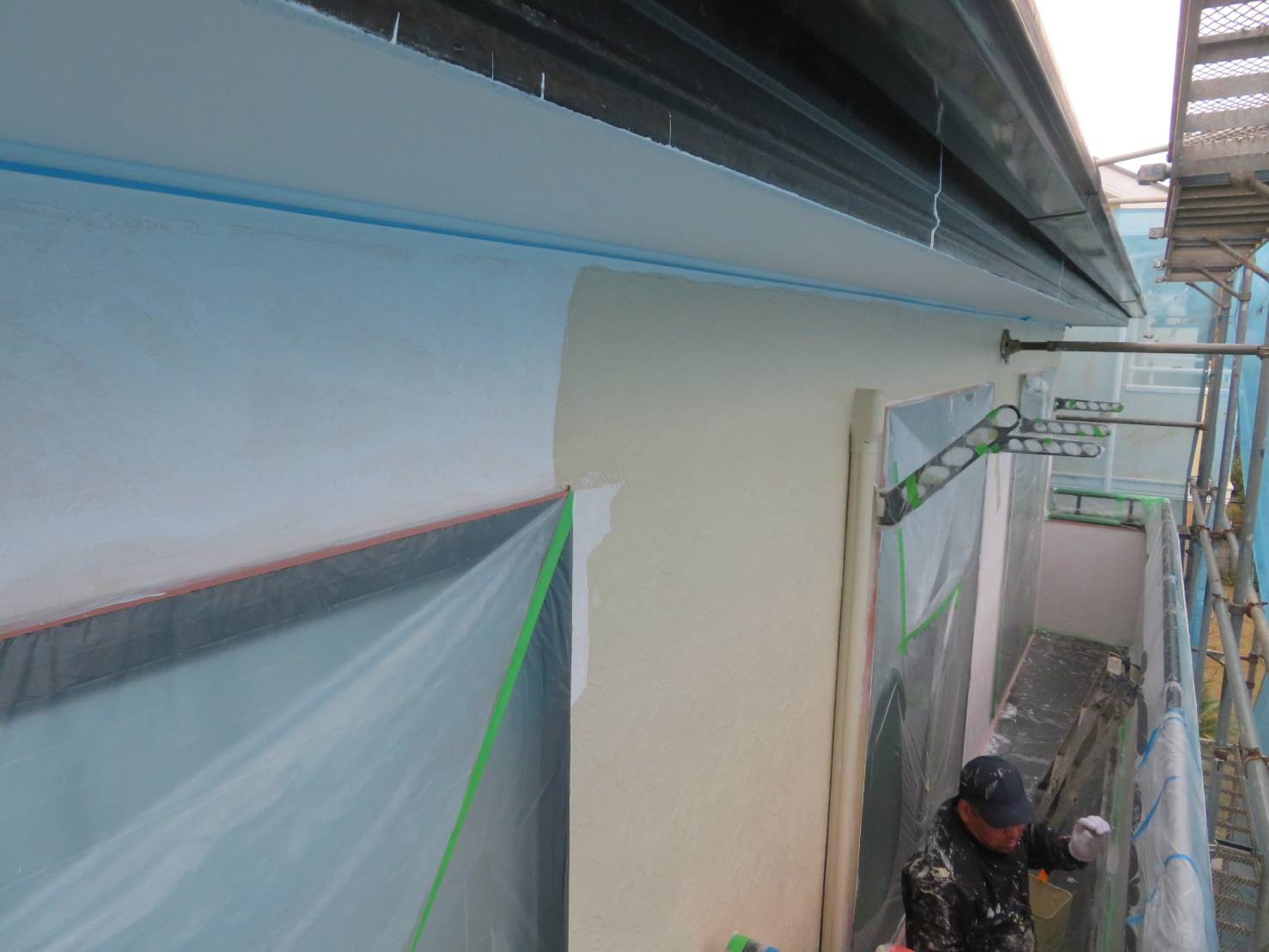 神奈川県三浦市　屋根・外壁塗装工事　ベランダFRP防水　トップコート塗り替え