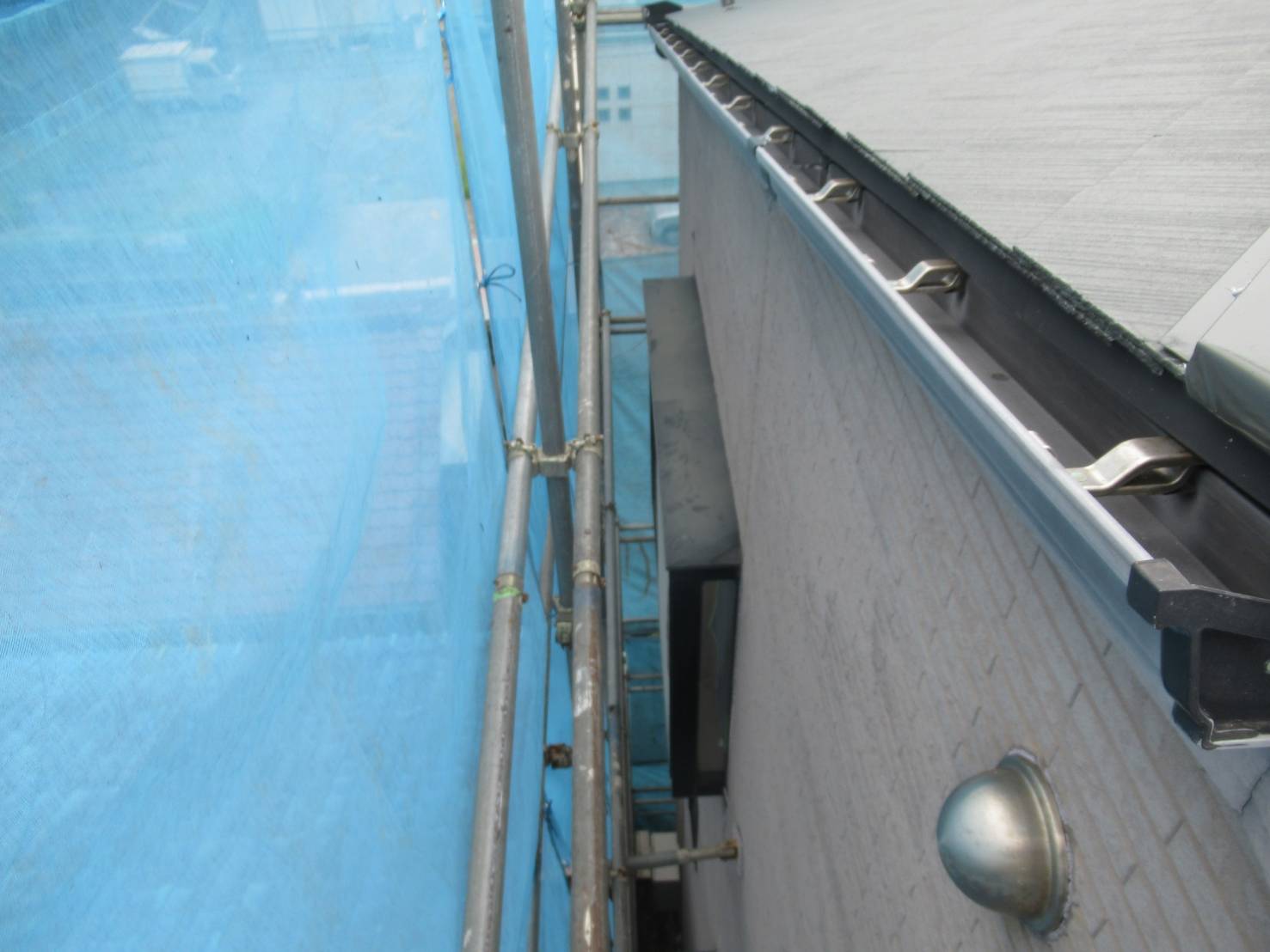 神奈川県横須賀市　屋根・外壁塗装工事　雨樋の役割とメンテナンス方法