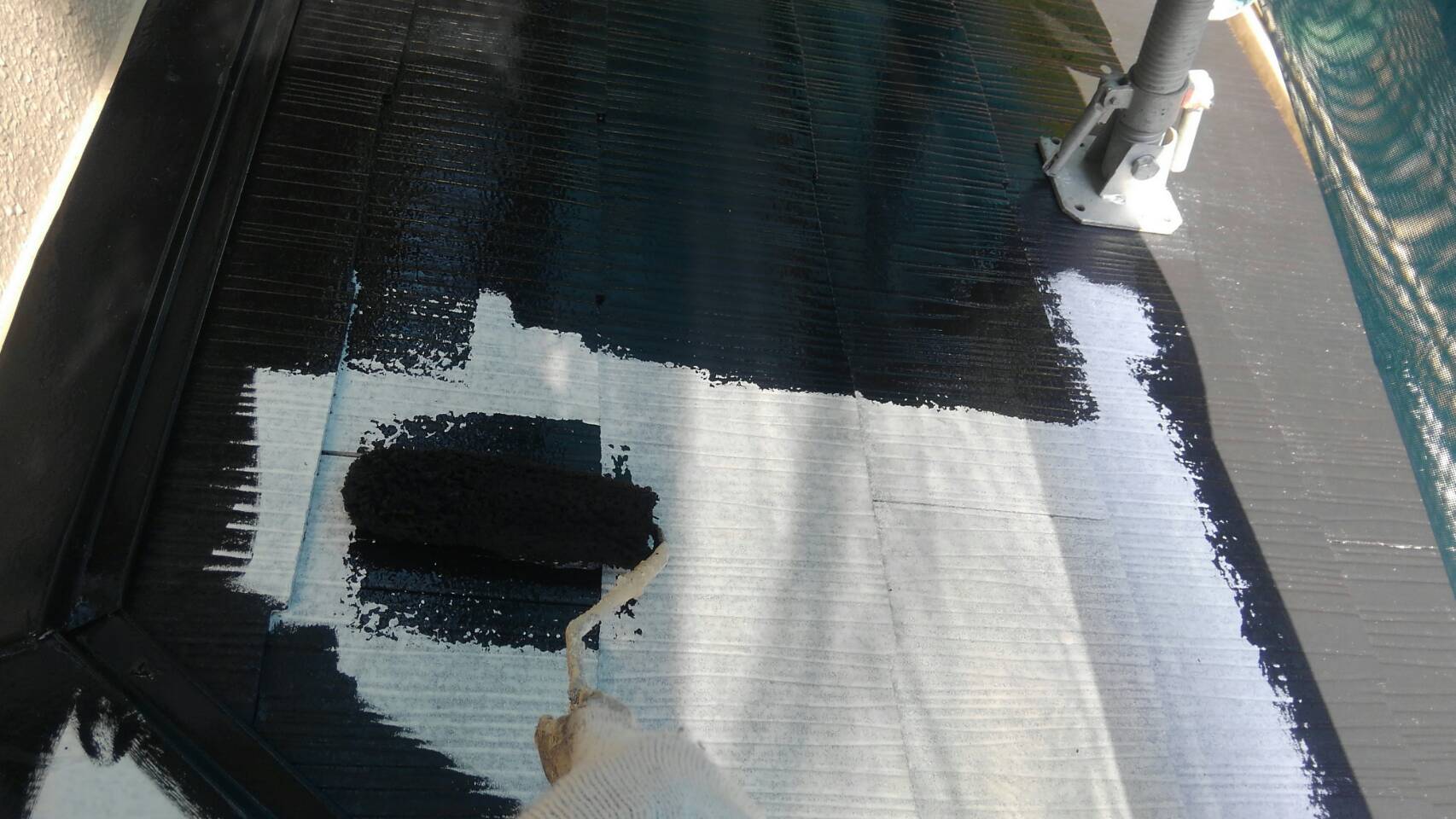 神奈川県横浜市　K様邸　屋根・外壁塗装工事　下屋根スレートの塗装