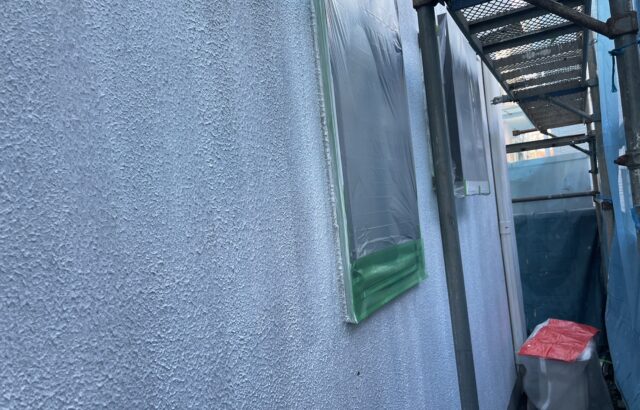 神奈川県横浜市　I様邸　屋根・外壁塗装工事　外壁の下塗り　アレスダイナミックフィラー塗布