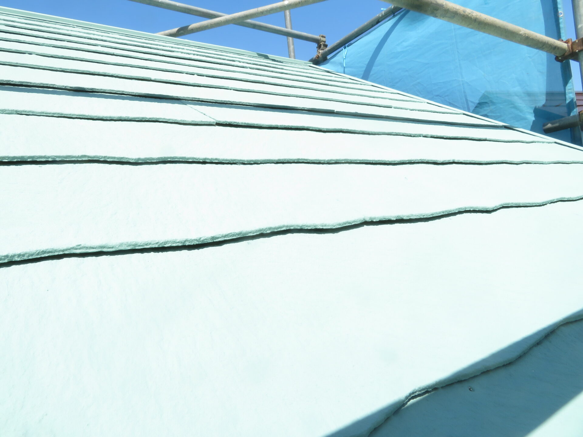 神奈川県鎌倉市　F様邸　屋根塗装・外壁塗装工事　スレートの塗装　縁切りの工程について