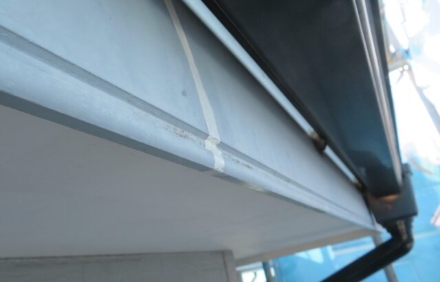 神奈川県横須賀市　M様邸　屋根塗装・外壁塗装工事　付帯部　破風板のシーリング工事